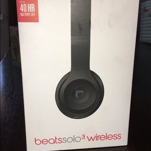 brand new beats solo3 wireless headphones